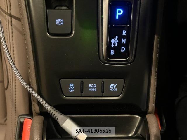 Lexus LBX 2024-10 7877350-21