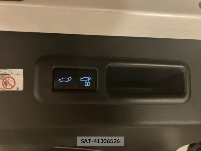 Lexus LBX 2024-10 7877350-25