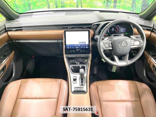 Lexus LBX 2024-07 7902854-1