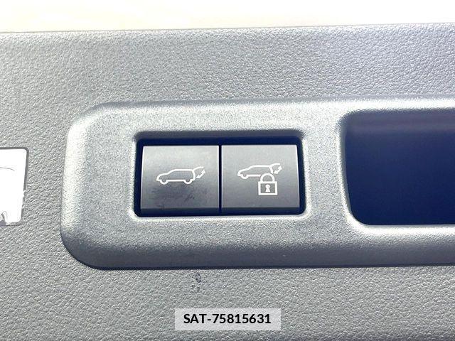 Lexus LBX 2024-07 7902854-5