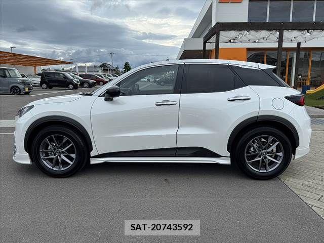 Lexus LBX 2025-06 7902853-11