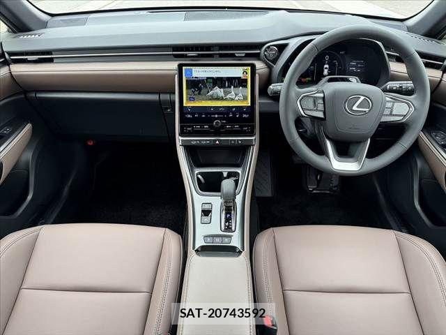 Lexus LBX 2025-06 7902853-1