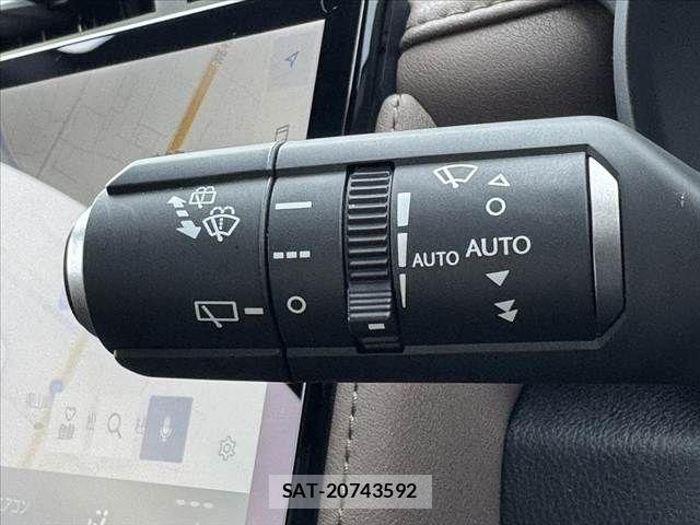 Lexus LBX 2025-06 7902853-22