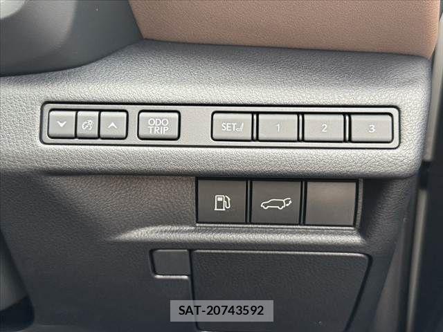 Lexus LBX 2025-06 7902853-24