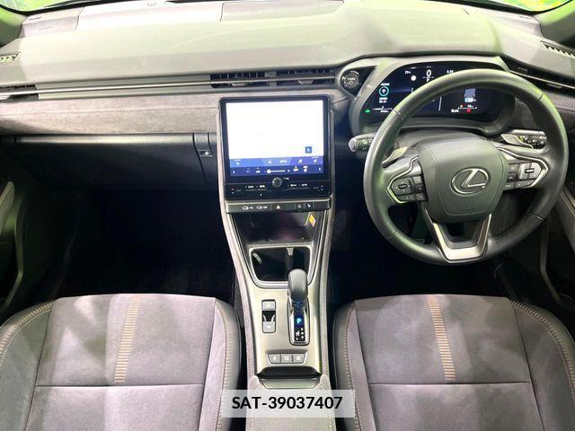 Lexus LBX 2024-04 7962404-2