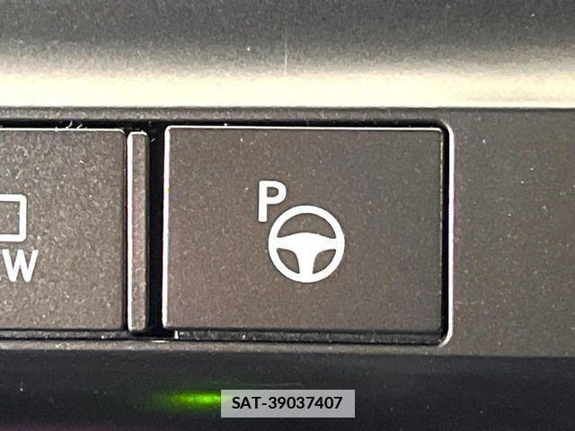 Lexus LBX 2024-04 7962404-7