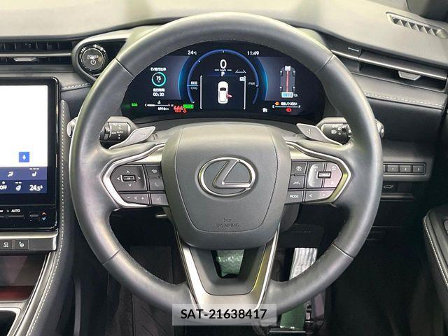 Lexus LBX 2024-07 7979763-10