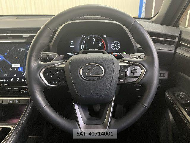 Lexus LBX 2024-07 8036431-13