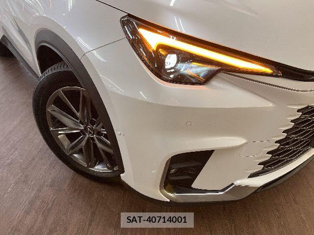 Lexus LBX 2024-07 8036431-24