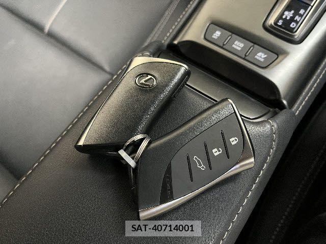 Lexus LBX 2024-07 8036431-25