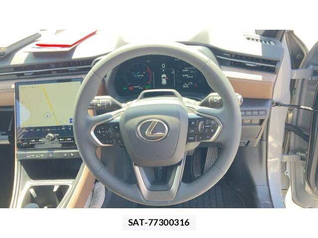 Lexus LBX 2026-04 8036433-16