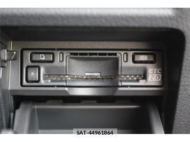 Lexus LBX 2024-04 8074341-4