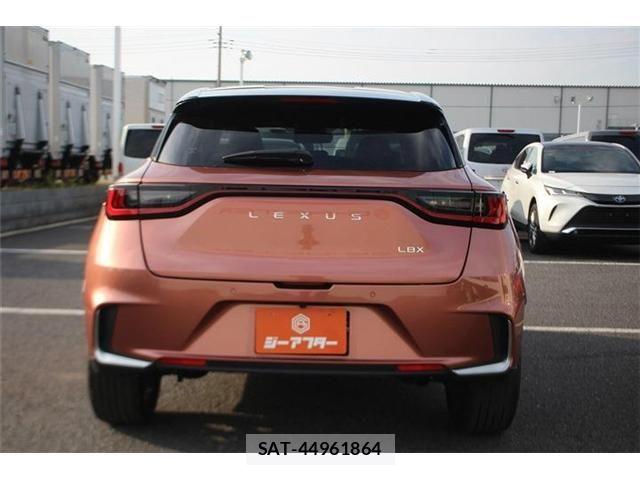 Lexus LBX 2024-04 8074341-8