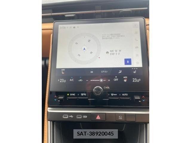 Lexus LBX 2025-10 8074339-10