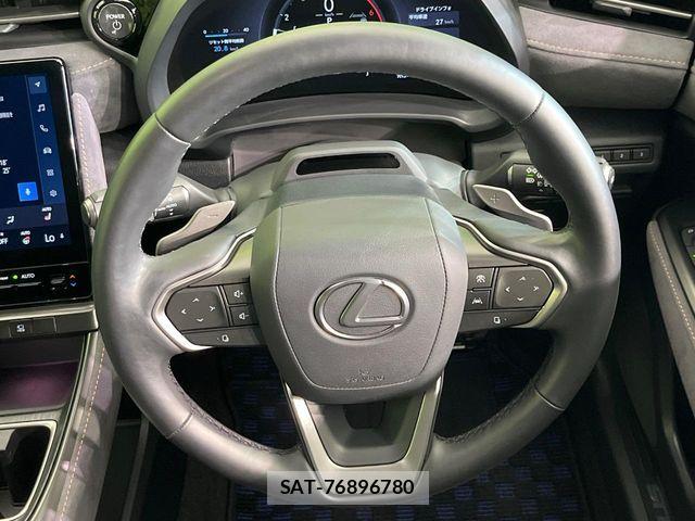Lexus LBX 2024-02 8100133-10