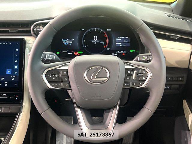 Lexus LBX 2026-02 8158695-10