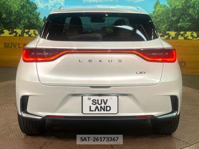 Lexus LBX 2026-02 8158695-14