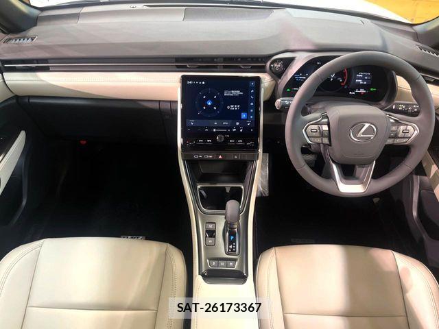 Lexus LBX 2026-02 8158695-1