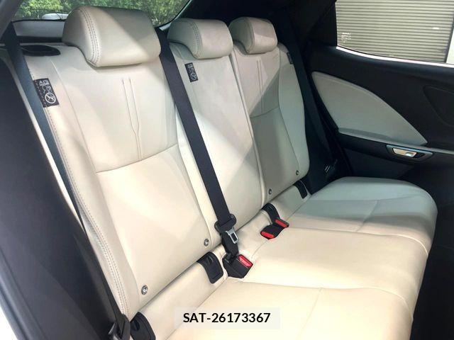 Lexus LBX 2026-02 8158695-8