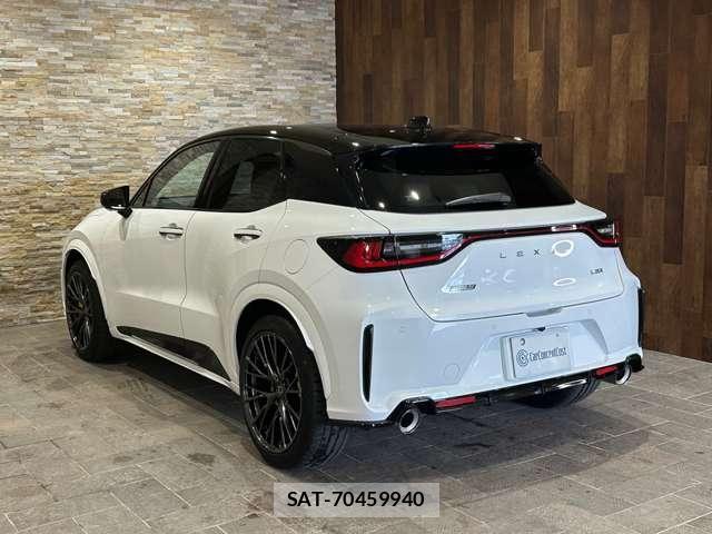 Lexus LBX 2025-07 7617655-10