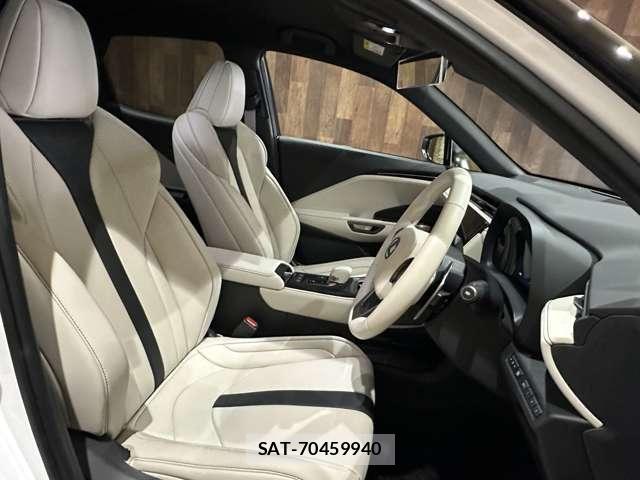 Lexus LBX 2025-07 7617655-16