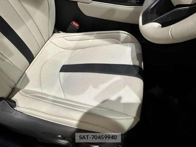 Lexus LBX 2025-07 7617655-17
