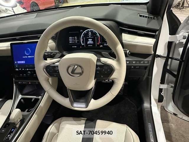 Lexus LBX 2025-07 7617655-23
