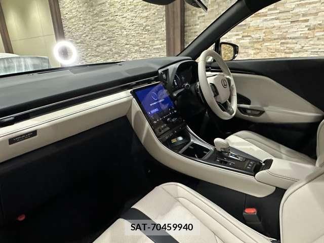 Lexus LBX 2025-07 7617655-25