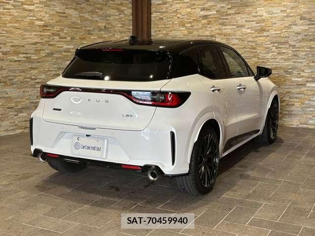 Lexus LBX 2025-07 7617655-2