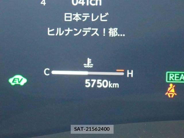 Lexus LBX 2025-06 8208372-13