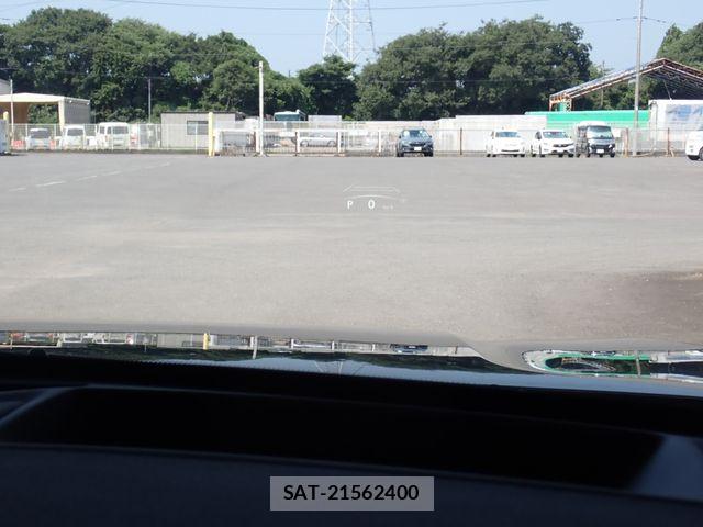 Lexus LBX 2025-06 8208372-18