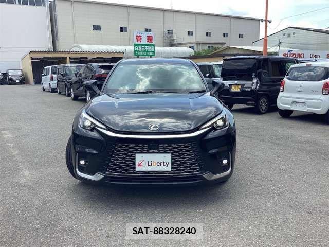 Lexus LBX 2025-11 8208381-9