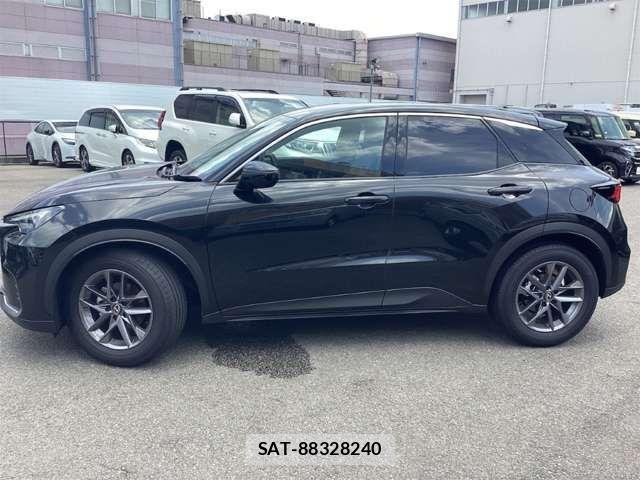Lexus LBX 2025-11 8208381-10
