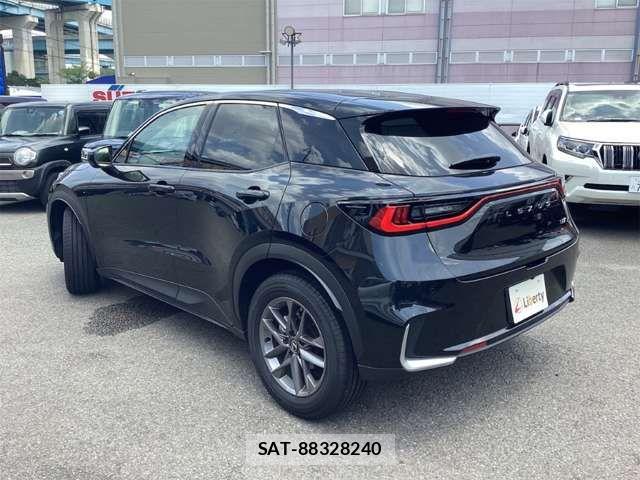 Lexus LBX 2025-11 8208381-11
