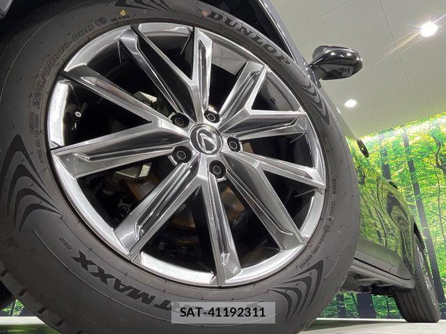 Lexus LBX 2024-03 8208380-12