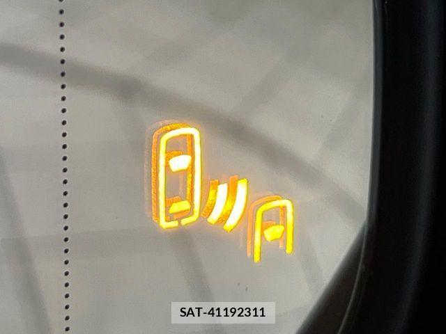 Lexus LBX 2024-03 8208380-5