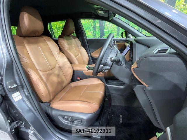 Lexus LBX 2024-03 8208380-7