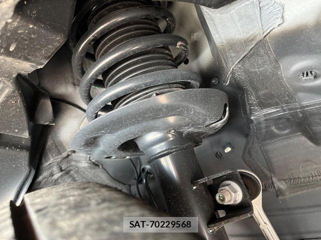 Lexus LBX 2024-06 8208378-19