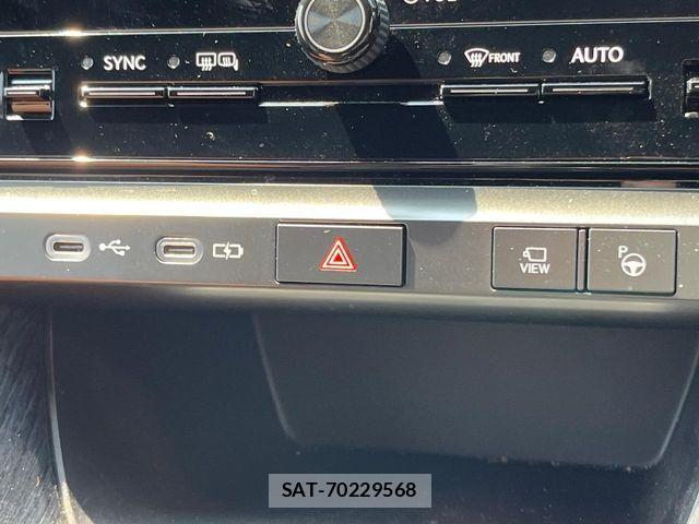 Lexus LBX 2024-06 8208378-4