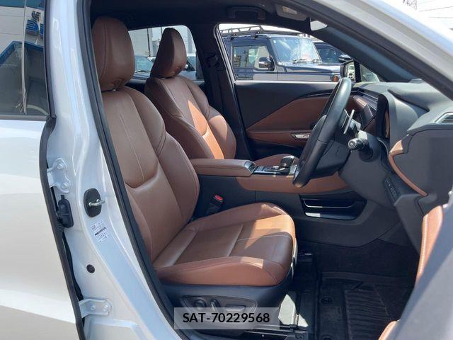 Lexus LBX 2024-06 8208378-7
