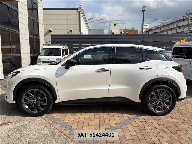 Lexus LBX 2024-06 8208377-7