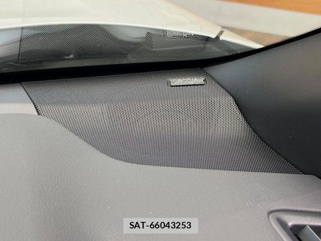 Lexus LBX 2024-07 8208379-4