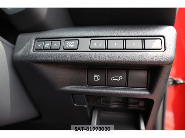 Lexus LBX 2024-07 8230621-22