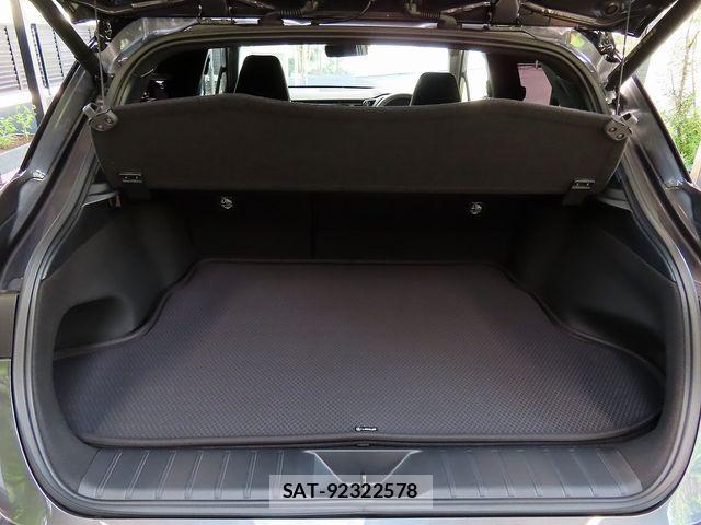 Lexus LBX 2025-10 8315184-25