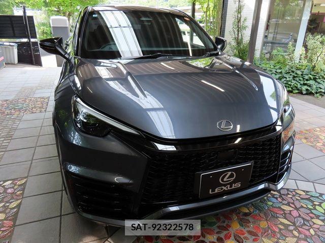 Lexus LBX 2025-10 8315184-5