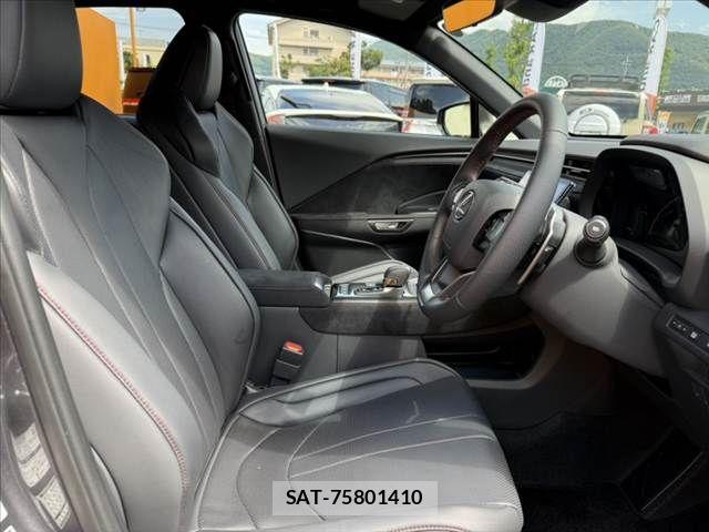Lexus LBX 2025-05 8315187-15