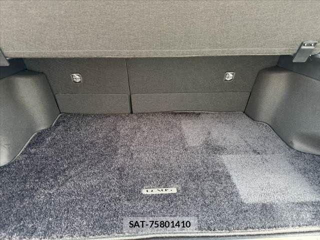 Lexus LBX 2025-05 8315187-18