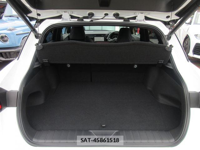 Lexus LBX 2025-04 8315183-10