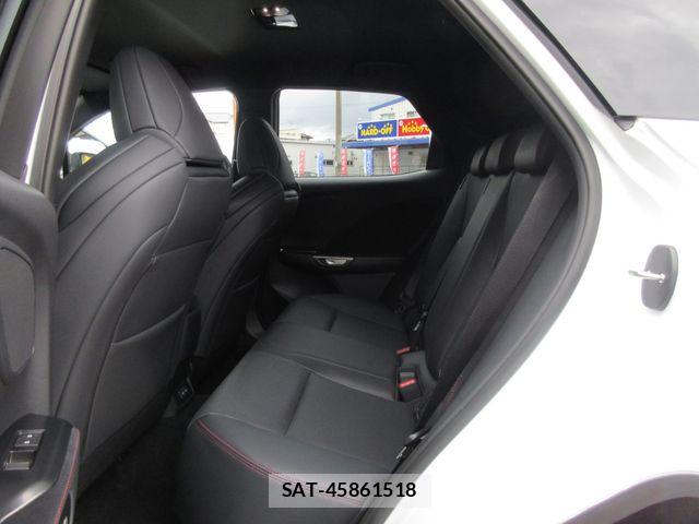 Lexus LBX 2025-04 8315183-14