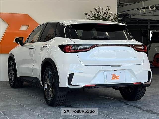 Lexus LBX 2025-05 8336552-12